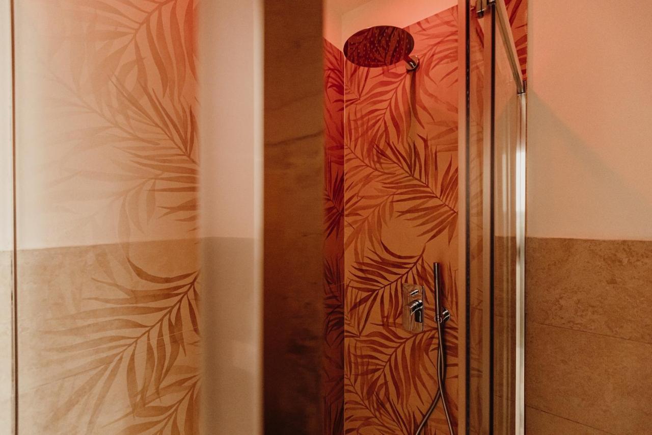 Ares, Ermes Ed Athena Apartment